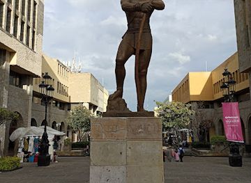 mexico/guadalajara/landmark/monumento-a-francisco-tenamaxtle