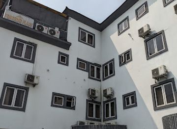 nigeria/warri/landmark/fonseca-s-place