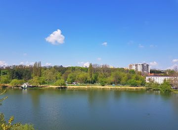 moldova/chisinau/botanica/landmark/rose-valley-park