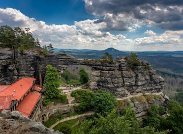 czechia/beskydy-mountains/landmark/pravcicka-archway