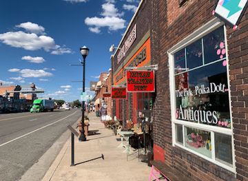 utah/panguitch/landmark/the-pink-polka-dott