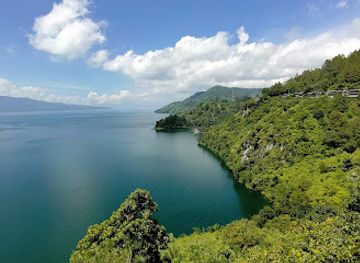 indonesia/lake-toba/landmark/danau-toba-parapat