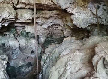 madagascar/majunga/soavita/landmark/grottes-de-belobaka