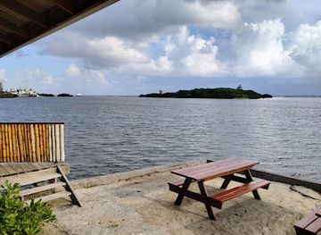 honduras/bay-islands/landmark/roatan-famous-conch-fritters
