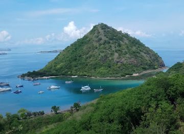 indonesia/labuan-bajo/landmark/bukit-sylvia