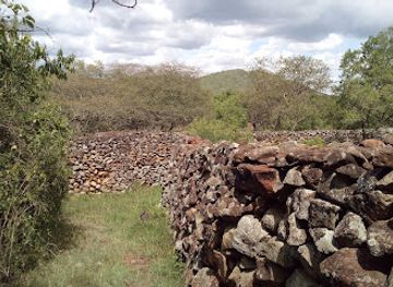 kenya/maasai-mara/landmark/thimlich-ohinga-historic-site