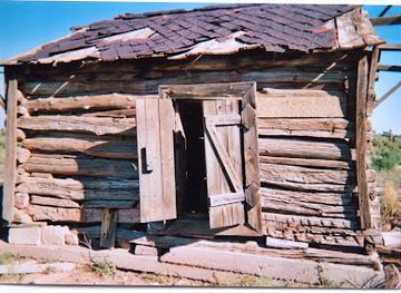 arizona/winslow/landmark/birthplace-cabin