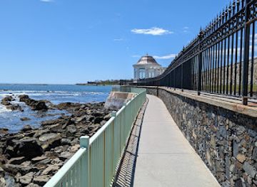 rhode-island/newport-cliff-walk/landmark/cliff-walk-the-breakers