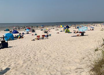 canada/interlake-region/landmark/grand-beach