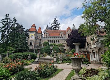 hungary/szekesfehervar/landmark/bory-castle
