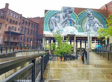 ohio/akron/landmark/cascade-plaza