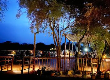 botswana/gaborone/landmark/crocodile-pools-river-safaris-chalets