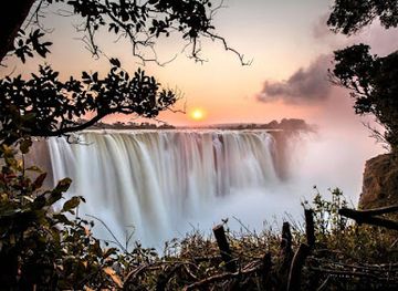 zambia/victoria-falls/landmark/victoria-falls-expeditions