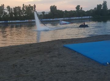 south-dakota/big-sioux-recreation-area/landmark/catfish-bay-greatest-show-on-h2o