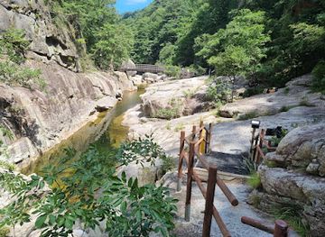 south-korea/gangneung-coastal-areas/landmark/sogeumgang