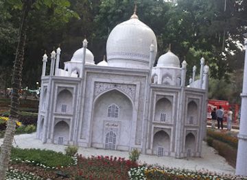 uzbekistan/namangan/landmark/charxpalak