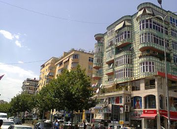albania/tirana/blloku/landmark/tirana-e-re-sheshi-wilson