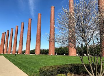 pennsylvania/western-pennsylvania/landmark/the-stacks-homestead-pa-steel-mill-historical-landmark
