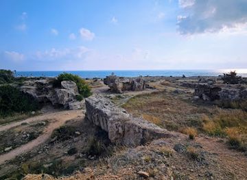 cyprus/paphos-district/landmark/tomb-2