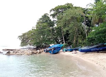 costa-rica/cahuita-national-park/landmark/facilidades-marinas-del-parque-nacional-cahuita