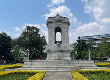 guatemala/guatemala-city/zona-10/landmark/plaza-espana