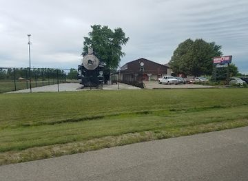 illinois/peoria/landmark/wheels-o-time-museum