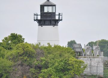massachusetts/gloucester/landmark/ten-pound-island-lighthouse