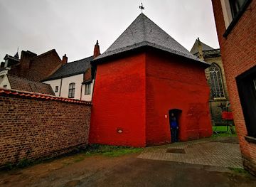 belgium/kortrijk/landmark/artillery-tower