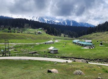 india/gulmarg/landmark/strawberry-valley