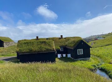 faroe-islands/skuvoy/landmark/hoyviksgarour