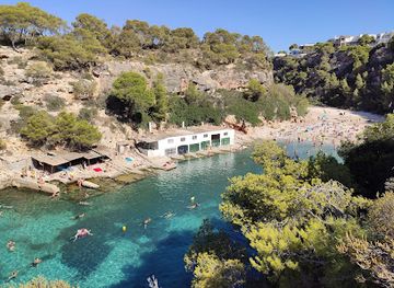 spain/balearic-islands/landmark/platja-de-cala-pi