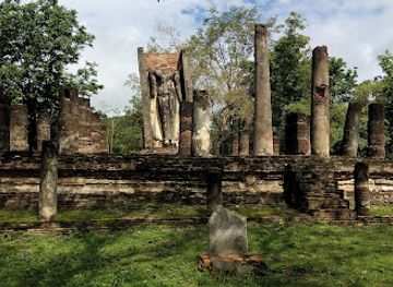 thailand/sukhothai/landmark/wat-phra-yun