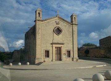 malta/western-district/landmark/il-maqluba