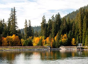 oregon/umpqua-valley/landmark/carmen-reservoir