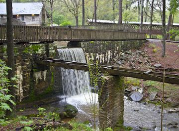 alabama/river-region/landmark/clarkson-covered-bridge