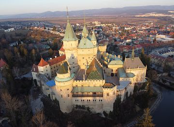 slovakia/tekov/landmark/castle-of-spirits-bojnice-castle