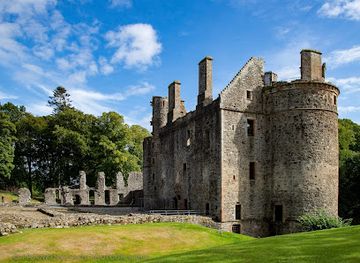 united-kingdom/banffshire/landmark/huntly-castle