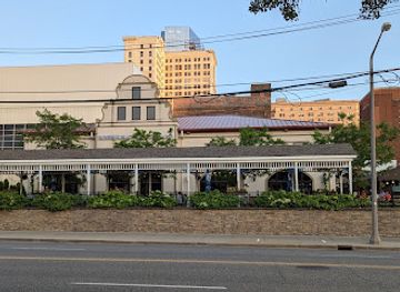 ohio/cleveland/landmark/hofbrauhaus-cleveland-ohio