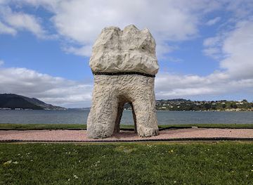 new-zealand/otago/landmark/harbour-mouth-molars