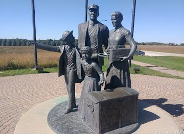 iowa/iowa-great-lakes/landmark/promise-of-america-monument