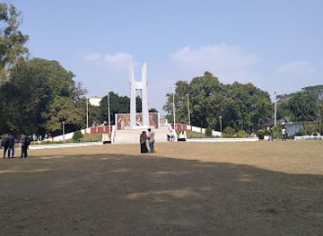bangladesh/rajshahi/landmark/central-shahid-minar-ru