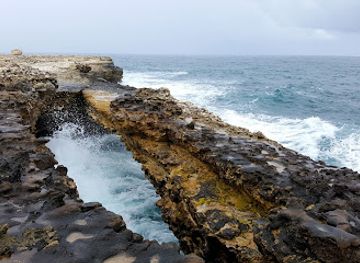 antigua-and-barbuda/devil-s-bridge/landmark/devil-s-bridge-national-park