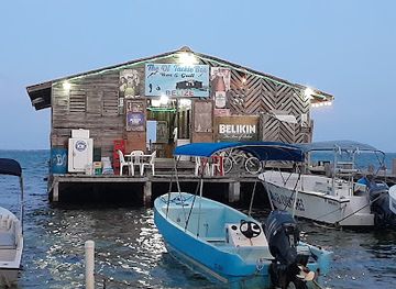 belize/ambergris-caye/landmark/the-ol-tackle-box-restaurant-bar