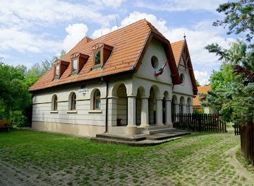 hungary/kecskemet/landmark/kecskemeti-arboretum