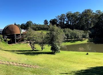 australia/high-country/landmark/the-big-pineapple