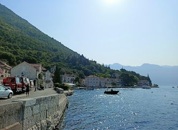montenegro/bay-of-kotor/landmark/view-of-perast-town