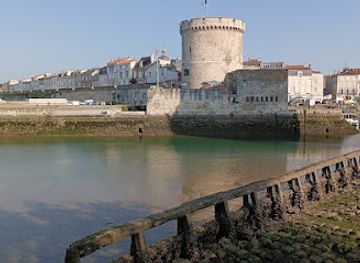 france/la-rochelle/saint-nicolas/landmark/chain-tower