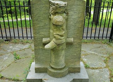 new-york/capital-district/landmark/boot-monument