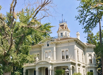 california/central-california/landmark/mchenry-mansion