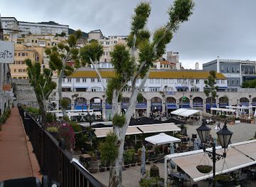 gibraltar/casemates-square/landmark/grand-casemates-square